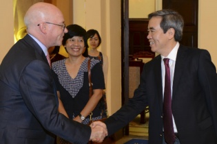 Ông Jonathan Dunn được bổ nhiệm làm Trưởng đại diện IMF tại Việt Nam