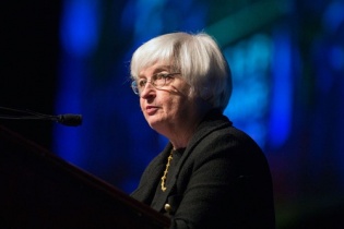 FED sắp tăng lãi suất sau 7 năm duy trì ở mức gần 0%