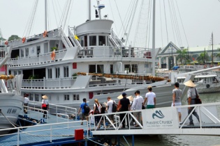 Quảng Ninh: Tàu tham quan Vịnh Hạ Long hoạt động trở lại