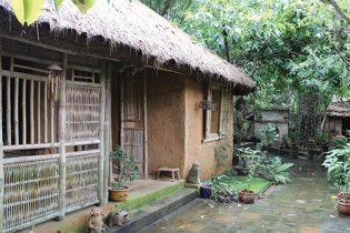 Trở về với mái nhà tranh!