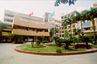 Cuộc chiến thâu tóm đất vàng