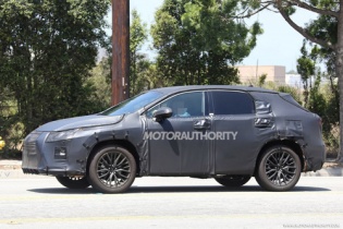 Đối thủ của Adi Q7 - Lexus RX "lộ dáng" tại Mỹ