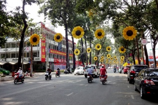 Dự báo thời tiết hôm nay: Miền Bắc duy trì mưa, miền Nam trời nắng đẹp