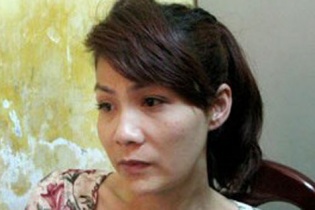 Vừa mãn hạn tù "người đẹp chuyển giới" lại bị bắt vì giở trò "2 ngón"