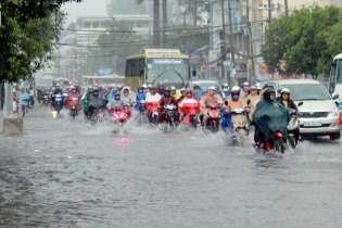 Dự báo thời tiết hôm nay: Miền Nam mưa lớn, đề phòng ngập lụt