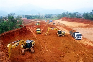 Mitraco: Đa ngành và bài toán dàn quân