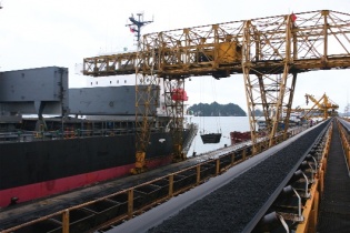 Doanh nghiệp ngành than đồng loạt báo... lỗ