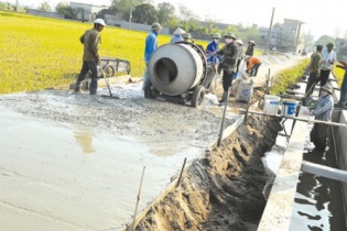 Không được huy động tiền của hộ nghèo để xây dựng nông thôn mới
