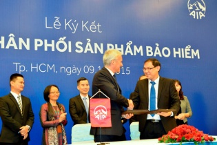 AIA Việt Nam hợp tác với ngân hàng ACB