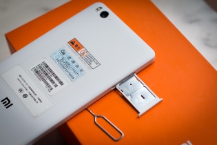 Ẩn hoạ từ smartphone Trung Quốc