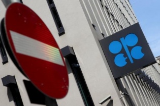 OPEC chưa vội áp trần sản lượng dầu thô