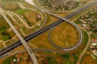 Cao tốc hiện đại nhất Việt Nam nhìn từ trên cao