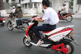 Từ hôm nay, xe máy điện bắt buộc phải đăng ký biển số