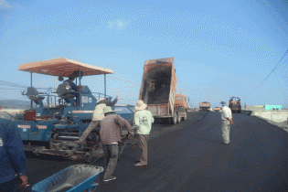 Gần 750 tỷ đồng làm 2,6 km từ đê sông Hồng đến Gamuda Gardens