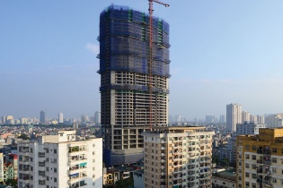 Thị trường sáng lên, lợi nhuận nhiều doanh nghiệp bất động sản vẫn xám