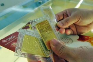 Ngày 8/1: Tiếp đà, giá vàng tăng mạnh