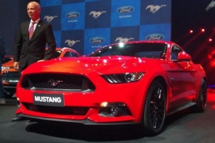 Ford Mustang "sải vó" tới Ấn Độ