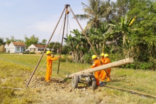 Đầu tư gần 11 tỷ đồng cải tạo hệ thống điện nông thôn