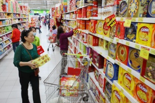 Hàng Việt có lo bị gạt khỏi hệ thống bán lẻ?
