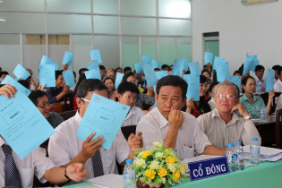 Chuyện "tế nhị": Lương thưởng mùa đại hội