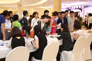 Chen chân đăng ký sở hữu Shophouse Park Hill Premium