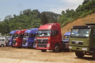 Số lượng ô tô tải nguyên chiếc nhập khẩu từ Trung Quốc giảm mạnh