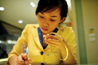 Ngày 29/4: Giá vàng tiếp tục tăng cao