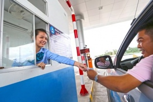 Sẽ công khai chi phí đầu tư, mức phí và thời hạn thu phí các dự án BOT