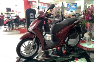 Đại lý Honda vẫn "ăn chênh" 7 triệu động với mẫu SH125i