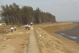 Trà Vinh: Đầu tư 350 tỷ đồng nâng cấp hệ thống đê biển