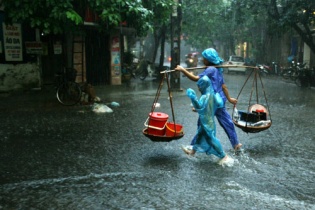 Dự báo thời tiết hôm nay: Nắng nóng chấm dứt tại Bắc Bộ, đề phòng mưa dông