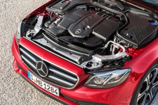 Mercedes đầu tư 3,3 tỷ USD phát triển động cơ mới