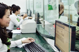 Thị trường chứng khoán: “Cổ phiếu vua” gặp nhiều áp lực