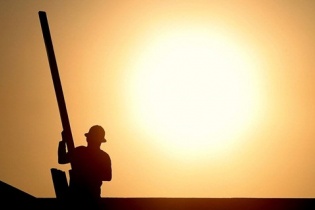 Dự báo thời tiết hôm nay: Nắng nóng trên diện rộng tại các tỉnh miền Trung