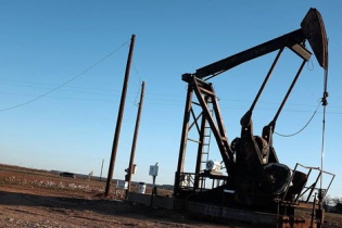 Giá dầu lao dốc về sát mốc 40 USD/thùng