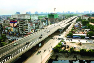 Nợ công đang lên sát trần?