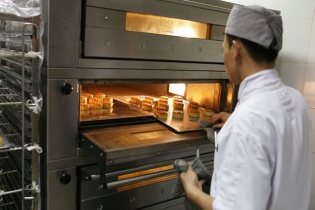Almaz trình làng sản phẩm bánh Trung Thu đượm hồn Việt