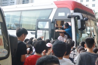 Xe khách đua nhồi nhét, hét giá sau kỳ nghỉ lễ