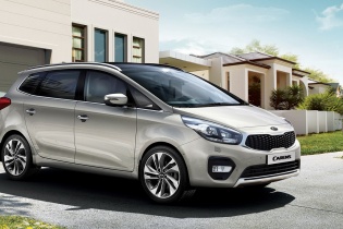 Kia Carens phiên bản cải tiến chính thức trình làng