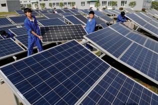 Jinko Solar muốn đầu tư 1.200 tỷ đồng xây dựng nhà máy điện Mặt Trời tại Hậu Giang