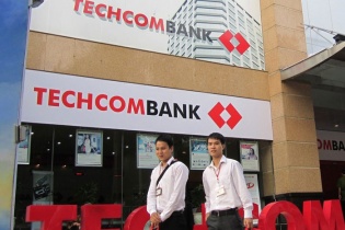 Techcombank báo lãi 2.864 tỷ đồng, nợ xấu còn 1,81%