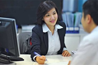 Nhân sự ngân hàng: Thừa "thầy", thiếu "thợ"