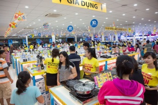 9 tháng 2016, Điện máy Xanh tiếp tục duy trì tăng trưởng doanh thu trên 200%