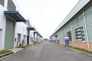 Bất động sản khu công nghiệp: Cung tăng, cầu chưa giảm