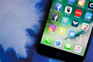 Top 10 ứng dụng miễn phí, trả phí cho iPhone được tải nhiều nhất trong 2016 