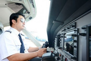 Phi công, tiếp viên Vietnam Airlines thu nhập bao nhiêu tiền mỗi tháng?