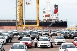 Ô tô giá rẻ Indonesia nhập về Việt Nam tăng gấp hơn 1.800 lần so với năm 2016