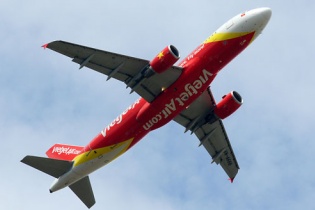 Cổ phiếu VJC của Vietjet tăng kịch trần phiên chào sàn, trắng lệnh bán