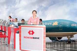 Techcombank đã bán hết 21 triệu cổ phiếu Vietnam Airlines, thu về trên 700 tỷ đồng