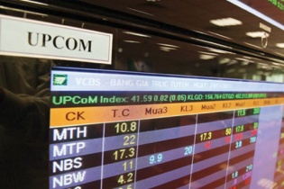 100 doanh nghiệp "xếp hàng" chờ lên UPCoM